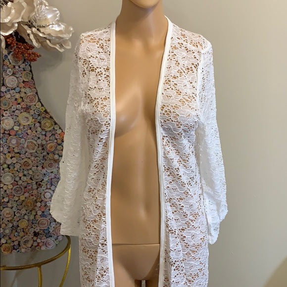 Lace kimono - Picture 2 of 5